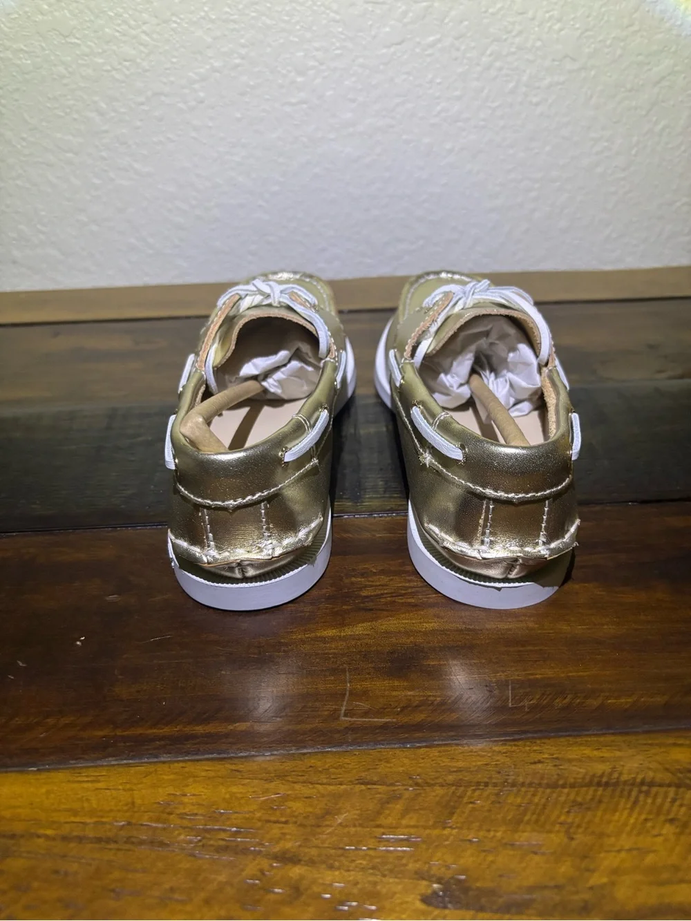 ✨NEW Sperry Metallic Gold Kids Boat Shoes✨